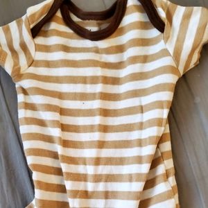 Newborn Short Sleeved Body Suit